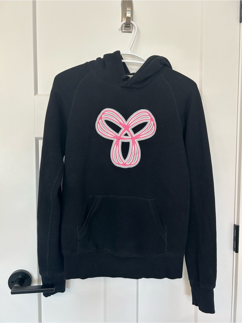 Vintage TNA Aritzia Black Pullover Hoodie Pink Logo Size XS